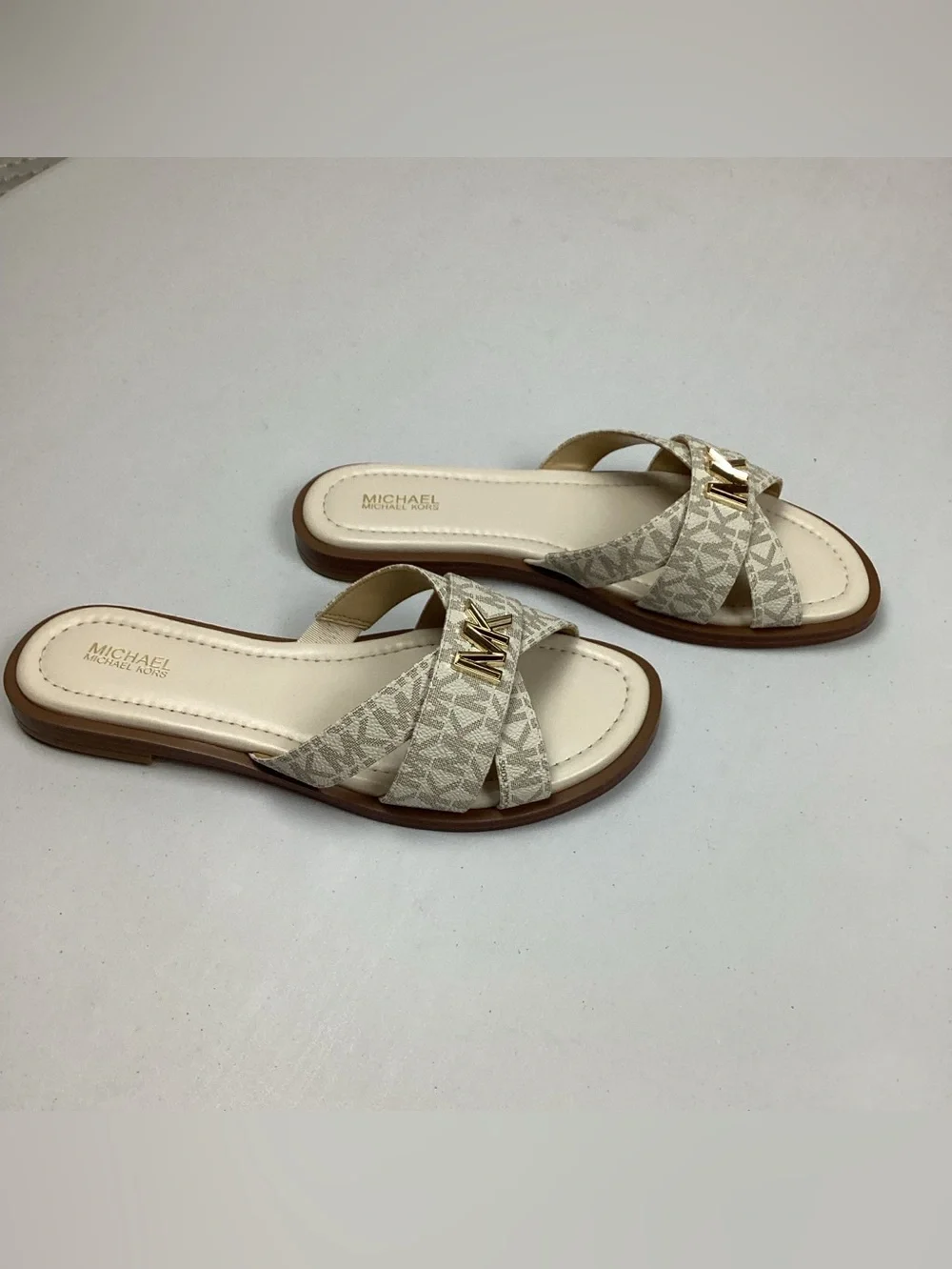 MICHAEL Michael Kors Slides Slip On Logo Sandals Size 7.5 NWOT